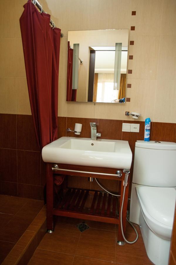 Hotel 4You Tiflis Exterior foto