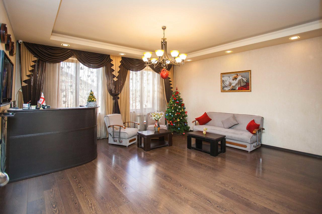 Hotel 4You Tiflis Exterior foto