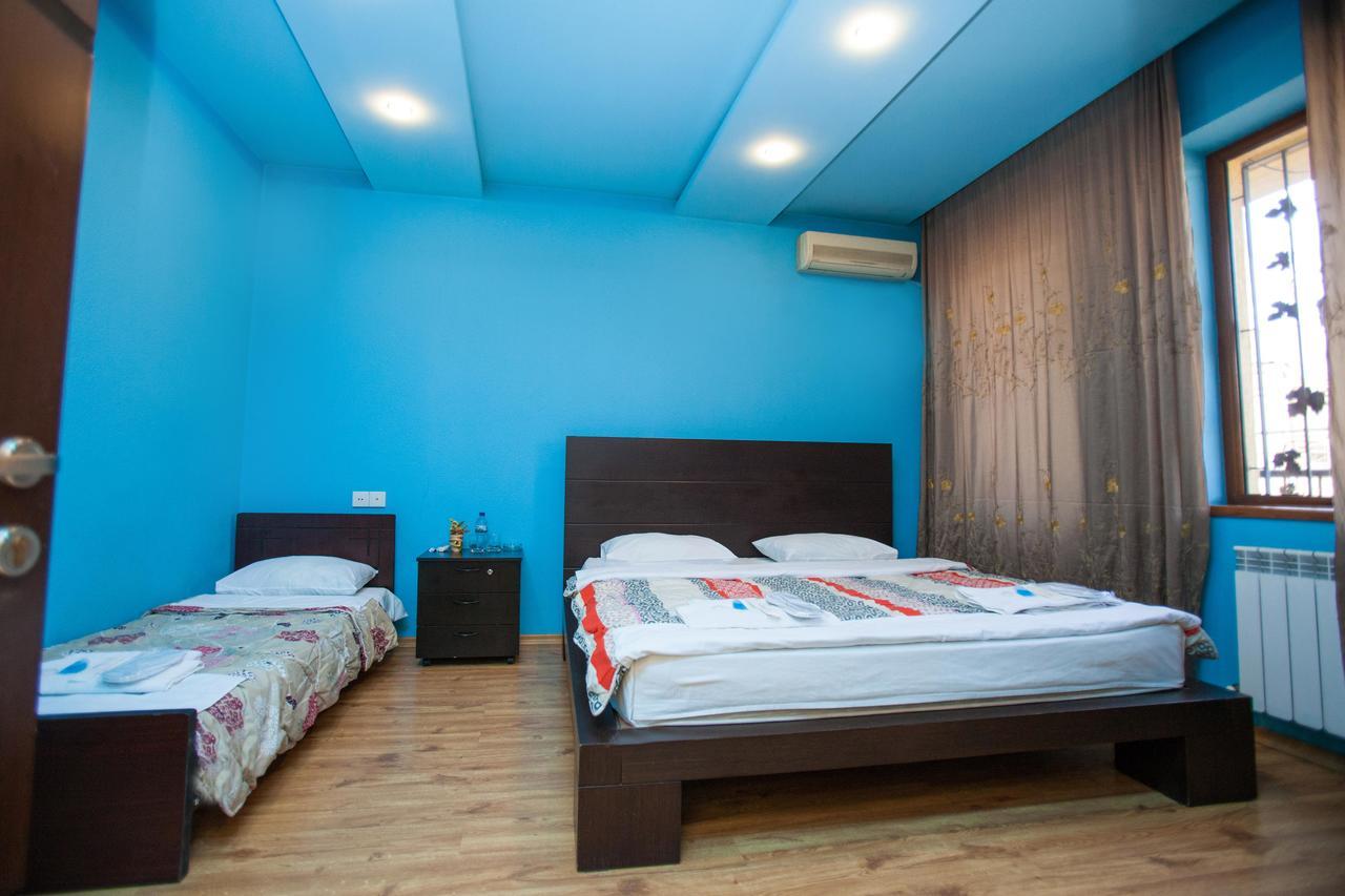 Hotel 4You Tiflis Exterior foto