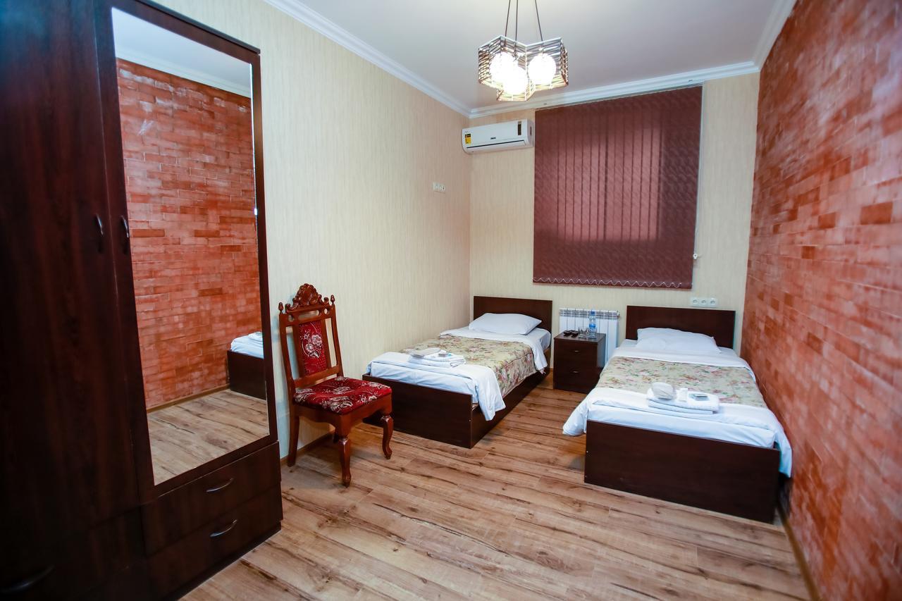 Hotel 4You Tiflis Exterior foto